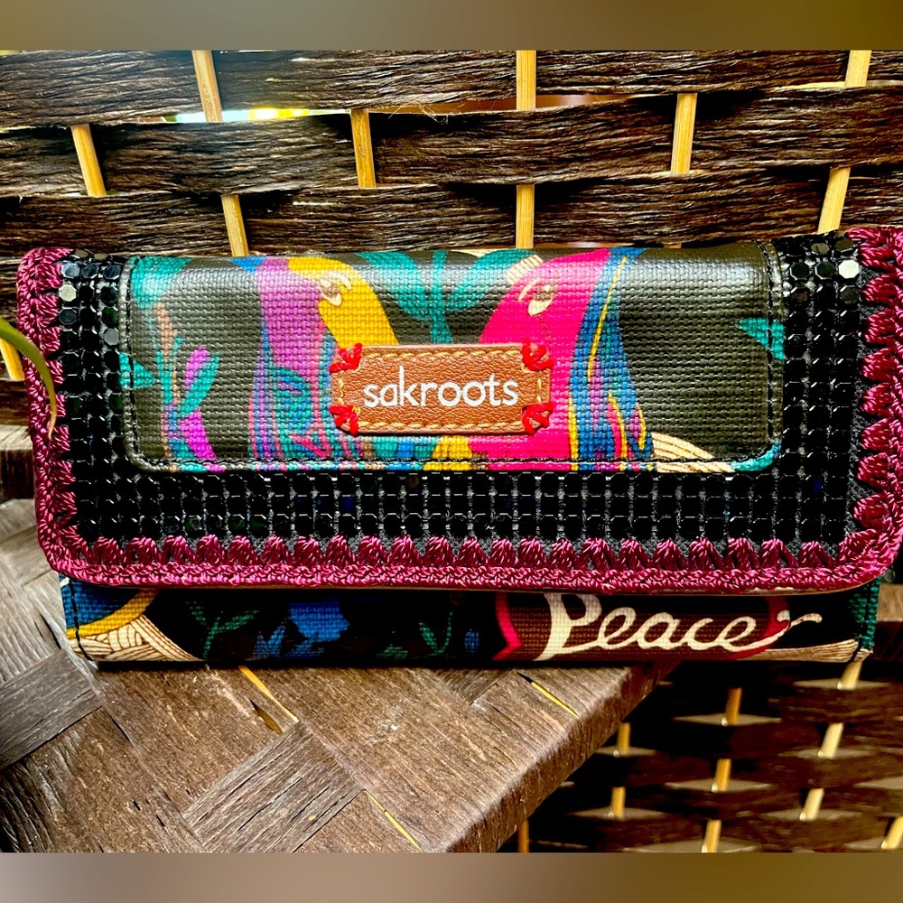 SakRoots wallet - great condition